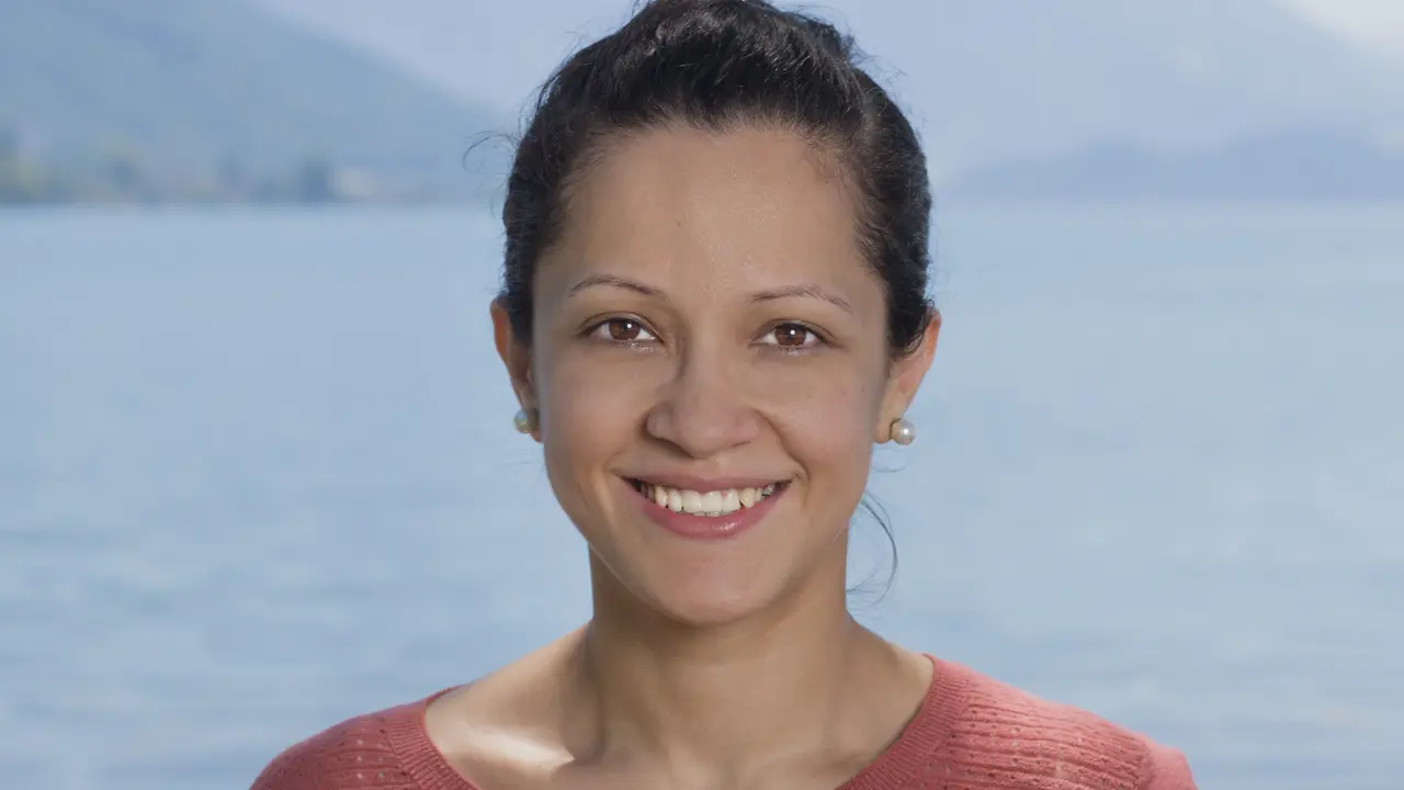 Headshot of Naureen Chowdhry